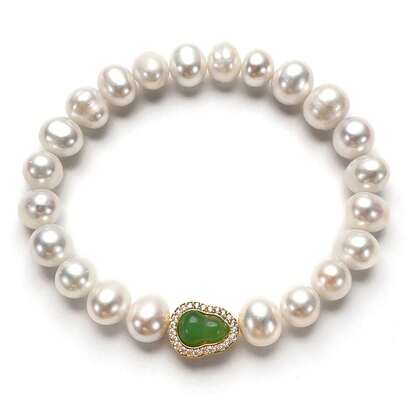 8-9mm Freshwater Pearl Bracelet, Delicate White Luster Gently Shimmers On The Wrist, Pearls Are Strung Closely Together For A Soft, Skin-Friendly Design. A Subtle Shimmer Radiates As The Pearls Move With Your Wrist. Comes With A Brand Gift Box, A Thoughtful Present For Yourself Or Others.
