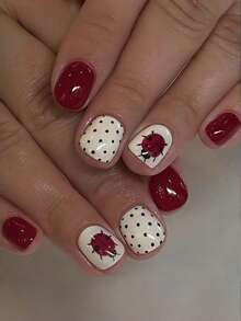 24片春夏简约瓢虫波点红色美甲贴纸 - 短款矩形压纹美甲贴纸，光滑表面，可重复使用，饰有瓢虫波点图案，适合女性。美甲装饰 | 花卉美甲设计 | 亮面指甲油，美甲装饰，美甲配件，红色美甲贴纸 - 彩色 - 查看 1