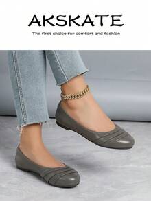 A Pair Of Round-Toe PU Leather Women's Flat Shoes, Comfortable, Stylish, Elegant, And Textured, Suitable For Home, School, Work, And Outdoor Walks. Excellent Value For Money, Perfect For Every Elegant Lady.Sporty    Plain / Plain Toe    Home - 灰色 - 查看 4