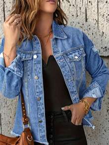 Chaqueta de mezclilla desgastada talla grande para mujer - Abrigo de manga larga con botones, bajo deshilachado, estilo casual rasgado adecuado para todas las figuras - Lavado ligero - Ver 4