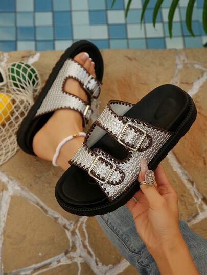 2026 Nuevas sandalias de playa de suela gruesa con hebilla y tejido de estilo británico casual de encaje hueco para talla grande, colección Primavera/Verano