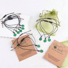 10条绿色四叶草吊坠手链 + 10个欧根纱袋 + 10张贺卡 圣帕特里克节、情人节、毕业季 春季配饰 幸运四叶草吊坠 创意编织手链 礼物 与家人朋友分享