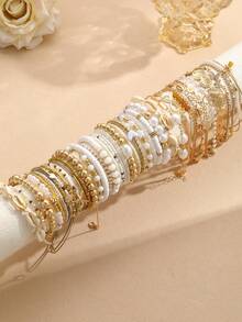 17KM 14/7/5件套简约时尚波西米亚风手链套装，包含心形、海星、仿贝壳、蝴蝶、雏菊、8字形水晶、仿珍珠等元素，适合女性、情侣、姐妹、度假、约会、日常佩戴、派对、情人节等场合。 - 彩色 - 查看 6