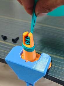 【气球打结器】气球打结器 - 无需手动操作，快速打结气球，符合人体工学的手柄和稳固的底座，适用于婚礼、生日、派对、圣诞节、万圣节、感恩节、派对装饰、嘉年华主题活动，采用耐用塑料材质，也适用于情人节、婚礼季、毕业季、斋月等场合。 - 彩色 - 查看 2