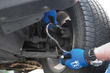 Performance Tool W170C Brake Bleeder Vacuum Kit - Efficiently Removes Air Bubbles From Brake Lines Of Most Cars And Light Trucks - MàuC - Xem 1