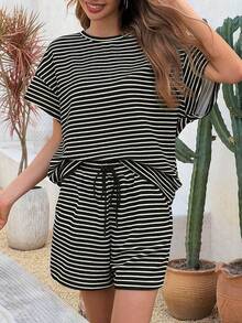 Women Striped Pajama Sets 2 Piece Lounge Set Short Sleeve Oversized T Shirt & Drawstring Shorts - màu đen - Xem 2