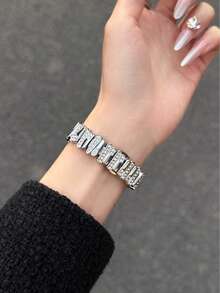 1条不对称金属表带，兼容 42mm、38mm、40mm、41mm、44mm、45mm、46mm、49mm直径，时尚智能手表替换表带，适用于Series Ultra2、Ultra SE2、SE 11、10、9、8、7、6、5、4、3、2、1，男女通用 - 銀色 - 查看 7