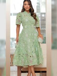 Modest Evangelical Midi Dress In Two-Tone Richelieu Lace | Elegant And Lined - 綠色 - 查看 2