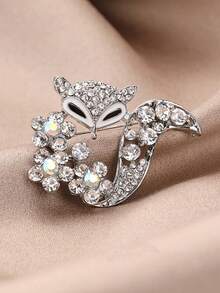 A Personalized And Fashionable Fox-Shaped Brooch With Sparkling Rhinestones, Suitable For Matching Suits, Coats, Scarves, And Various Clothing Accessories - Silver - View 4