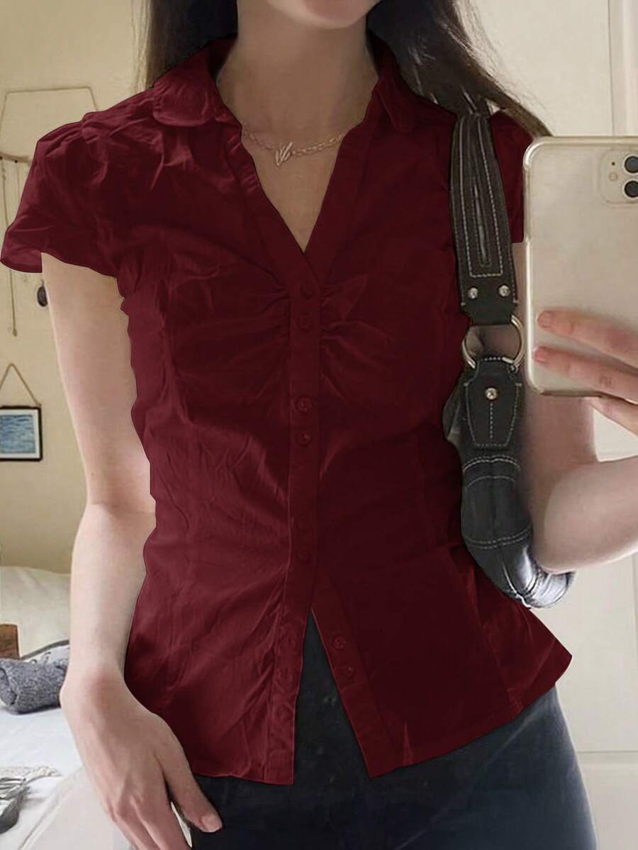 Y2K风格女式修身短袖衬衫，翻领，休闲上衣，适合毕业季夏季穿着。 - 酒紅色 - 查看 1
