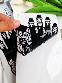 2 Pieces Palm-Center Rose & Leaf Pattern Tattoo Stencils – Exquisite Hollowed-Out Delicate Textures, Reusable, Suitable For DIY Personalized Temporary Tattoos, Fit For Party & Daily Body Decoration, Easily Create Custom Romantic-Style Tattoo Looks