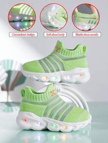 2026 New Kids Light Up Socks Shoes, Boys & Girls Breathable Sports Shoes, Glowing Flashing Soft Bottom Baby Shoes, Toddler Casual Shoes With Lights - Green - View 1