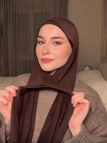 1件装速成头巾，含内衬帽 - 丝滑柔软透气的针织面料，包含头巾和内衬帽，适合日常佩戴、节日、祈祷和朝圣，可与长袍完美搭配。 - instant hijab - 查看 15