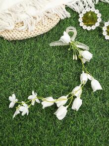 1个波西米亚风人造花发夹，花朵垂坠，造型别致，是春夏度假高髻发饰的完美之选。这款优雅的发夹时尚别致，尽显女性柔美气质。 - 彩色 - 查看 11