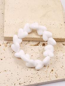 1 件波西米亚风格亚克力塑料心形吊坠弹性手链，适合情人节礼物和日常佩戴