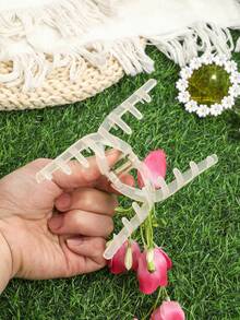 1个波西米亚风人造花发夹，花朵垂坠，造型别致，是春夏度假高髻发饰的完美之选。这款优雅的发夹时尚别致，尽显女性柔美气质。 - 彩色 - 查看 4