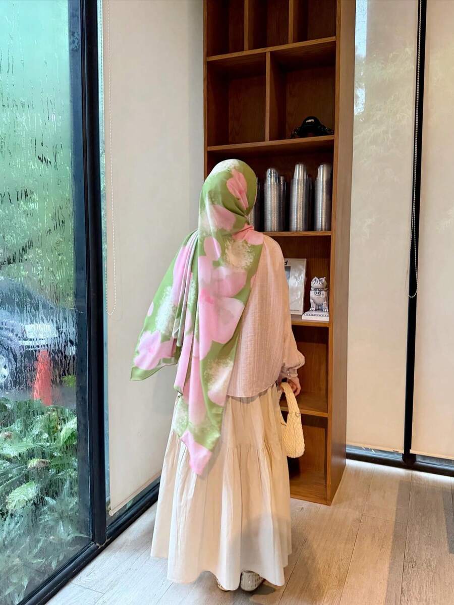 1条水彩扎染印花头巾，薄纱面料，扎染撞色高端优雅长款花卉围巾，水彩头巾时尚百搭，多功能围巾，防晒防风，适合所有季节，清新柔软的风格，日常佩戴 - 彩色 - 查看 1