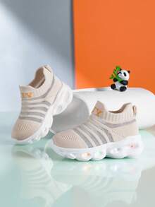 2026 New Kids Light Up Socks Shoes, Boys & Girls Breathable Sports Shoes, Glowing Flashing Soft Bottom Baby Shoes, Toddler Casual Shoes With Lights - Beige - View 8