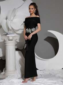 Elisanya Nouvelle robe de luxe avec décoration florale en strass, robe bandage. Design transparent à col unique en patchwork de maille, robe noire dos nu - Noir - Voir 6