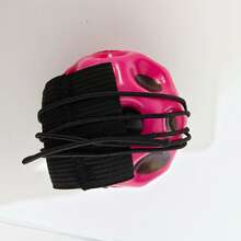 1个腕部回弹运动球，太空球、月球球，易于抓握和接球，适合成人锻炼腕部肌肉和娱乐。