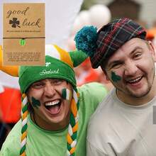 10条绿色四叶草吊坠手链 + 10个欧根纱袋 + 10张贺卡 圣帕特里克节、情人节、毕业季 春季配饰 幸运四叶草吊坠 创意编织手链 礼物 与家人朋友分享