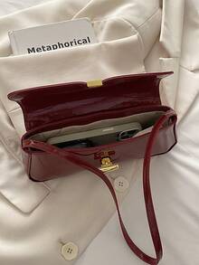 2026 New French Style Chic Underarm Bag With Clasp, Fashionable Small Square Handbag