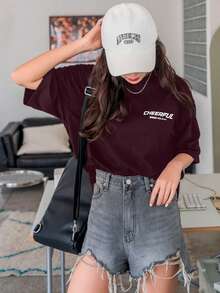 Women's Oversized Printed T-Shirt - Cheerful Paradise Phrase - Loose, Casual, Stylish, Modern, And Cool Blouse - 酒紅色 - 查看 2