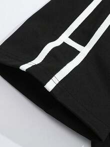 2pcs/Set Summer New Fashionable Loose Comfortable Casual T-Shirt And Shorts Set For Young Men - Black - View 3