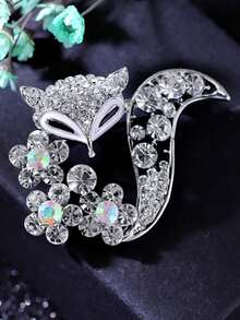 A Personalized And Fashionable Fox-Shaped Brooch With Sparkling Rhinestones, Suitable For Matching Suits, Coats, Scarves, And Various Clothing Accessories - Silver - View 2