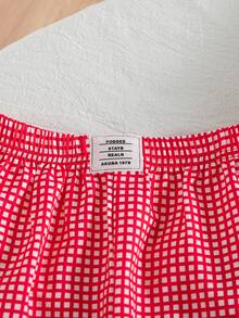 Set de 2 piezas de ropa casual de verano para niñas con top sin mangas con estampado de corazón y lazo, y pantalones con estampado de parches - Rojo - Ver 7