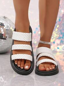 1 par de sandalias planas de verano para mujer con nuevos diseños versátiles y para exteriores, con rhinestones y suela suave - Beis - Ver 4