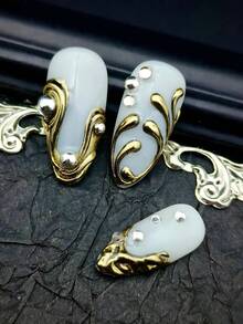 10片装 DIY 可爱巴洛克 Y2K 朋克哥特铬金属西式法式杏仁形亚克力按压式美甲贴片，金色美甲，手绘金色波浪，银色珠子，3D钻石，适合酷女孩或男孩，女士或男士，用于派对、日常或婚礼美甲装饰，附赠凝胶贴纸、指甲锉和美甲配件。 - 金色 - 查看 8