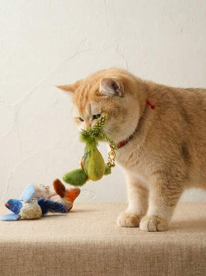 PETSIN 1 pieza/2 piezas/3 piezas Juguete para gato - Pájaro pequeño chirriante realista, se entretiene solo para aliviar el aburrimiento, juguetes interactivos para gatos colgantes con pájaro de peluche chirriante y simulado con plumas artificiales, juguete de pájaro que chirría para gatitos. Hay una discrepancia entre el color y la longitud de las plumas.