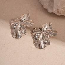 1对时尚铁合金不对称光滑花朵女士耳环，优雅独特，百搭