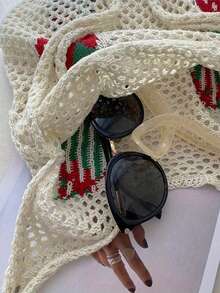 女士草莓印花钩编沙滩手提包，大容量夏季度假包，敞口白色涤纶材质，便携式镂空天然面料沙滩包 - 彩色 - 查看 4