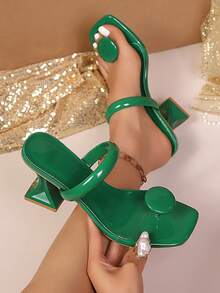 2026 High Heel Sandals With Shiny Nude Strap And Round Buckle, Square Heel In Black, White, Red, Green, Yellow, Black & Red, Suitable For Valentine's Day, Halloween, Graduation Season, Dates, Casual Walks, Commuting, Parties, Minimalist Stylish Solid Color Design - Green - View 2