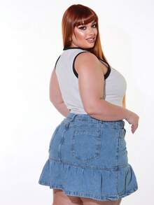 SAIA JEANS PLUS SIZE COM BABADO MODA FEMININA LANCAMENTO   Jeans    Zíper  Bolso    Diário    VERAO - Lavagem Média - Visão 4