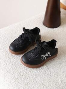 1 Pair Kids' Soft Bottom Casual Sneakers, Versatile Outdoor Training Shoes - Black - View 2