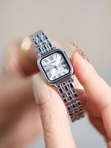 LIANDU LIANDU Montre pour femme, design carré élégant et minimaliste, cadran avec chiffres romains, bracelet en acier inoxydable amovible. Convient pour un port quotidien, cadeau d'anniversaire ou à offrir à des amis et à la famille - Argent - Voir 4