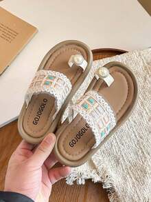 1 Pair Girls' Summer Pearl Lace Woven Thong Sandals, Children Soft Bottom Fashionable Outdoor Slippers - Beige - View 1