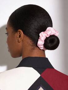 Christian Dior 1pc High Quality Silk Hair Scrunchie, Pink. Casual, Fashionable, Minimalist Hair Tie. No Trace, No Hair Damage. - Pink - View 7