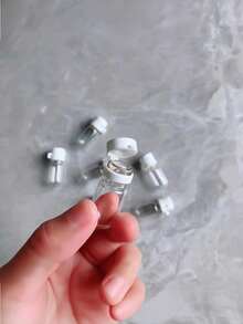 10个便携式旅行卸妆液可灌装瓶，翻盖旅行容器，透明防漏罐，适用于卸妆液、洗手液等。 - 白色 - 查看 6