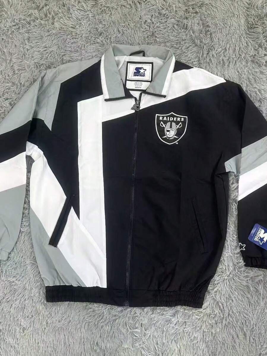 Chaqueta cortavientos vintage inspirada para hombres, con bloque y emblema de equipo retro - Chaqueta deportiva con cremallera completa y puños elásticos para estilo deportivo de los 90 - 339-02 (Impresión digital) - Ver 1