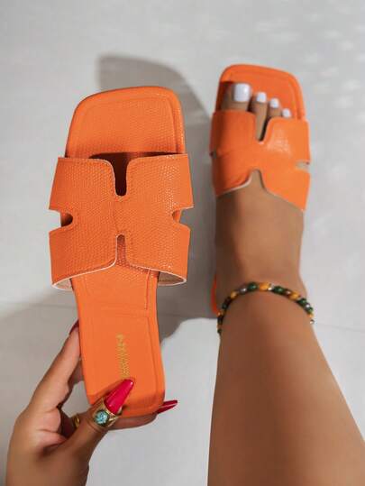 2026 Spring/Summer Women's Plus Size Flat Sandals, Gold Foil Accent, Vacation Style, Casual Chic, Versatile, Non-Slip Sole, Open Toe Design, Perfect For Summer, Ideal For Beach Vacation, Slip-On Comfort, Suitable For Daily Wear, Party And Outdoor Activities, Ideal Valentine's Day Gift For Fashionable Women