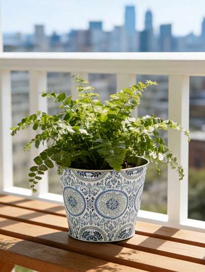 Vintage Blue & White Floral Design, Iron Material With Smooth Texture, Classic Bucket Shape Suitable For Ferns & Small Foliage Plants; Place On Urban Balcony Bench, Living Room Tabletop, The Fresh Floral Pattern Paired With Lively Greenery Can Serve As A Practical Planter As Well As Add A Retro-Chic Relaxed Ambiance To The Space, Requires No Complicated Maintenance To Enhance Home Aesthetics.