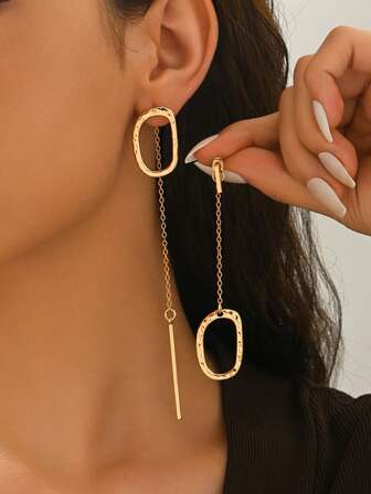 1 Pair Fashionable Middle Eastern Minimalist Modern Asymmetrical Hoop Chain Drop Textured Pendant Earrings For Women, Versatile For Daily Wear
