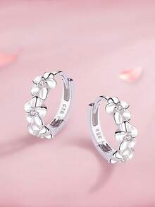 1 Đôi bông tai bạc S925 hình hoa đơn giản dễ thương, bông tai vòng hoa đa năng dành cho nữ, thích hợp đeo hàng ngày và đi làm, món quà bông tai hoa thiết kế độc đáo và thời trang. - hoa - Xem 3
