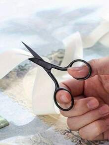 2pcs/1pc Black Sharp Beauty Scissors, Stainless Steel Pointed Eyebrow Trimming Scissors, Facial Hair, Eyebrow, Nose Hair, Beard Trimming, Mini Portable, Beauty Tool, Travel, Bedroom, Vanity, Gift For Friends - Black - View 4