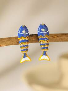 2pcs 3D Movable Fish Earrings, 18K Gold Plated Fish Pendant Earrings, Colorful Interlocking Fish Jewelry, Unique Pisces Fish Shaped Earrings, Gift For Ocean Lovers, Suitable For Daily, Holiday, Date, Party Wear - Multicolor - View 4