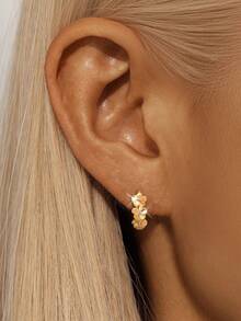 1 Đôi bông tai bạc S925 hình hoa đơn giản dễ thương, bông tai vòng hoa đa năng dành cho nữ, thích hợp đeo hàng ngày và đi làm, món quà bông tai hoa thiết kế độc đáo và thời trang. - hoa - Xem 8